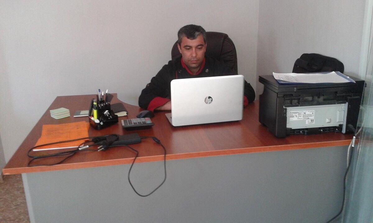  ,   Timur, 49 ,     , c 