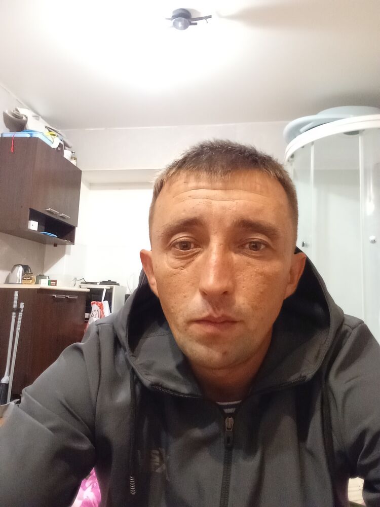  ,   Nik, 30 ,   ,   