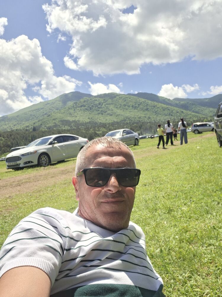  ,   Gevor, 48 ,   ,   