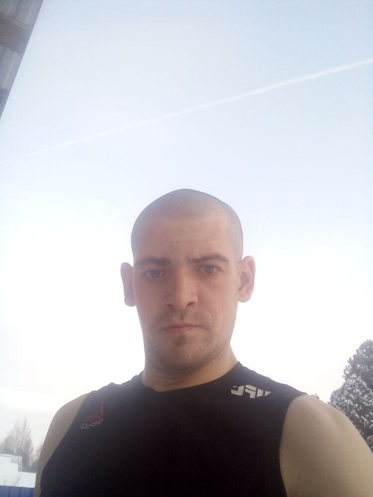  ,   Mikhail, 35 ,   ,   , c 