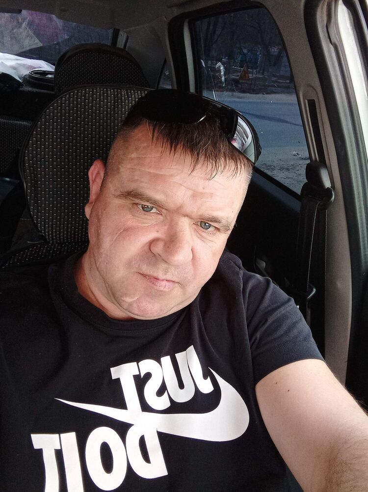 46973464  , 42 ,    