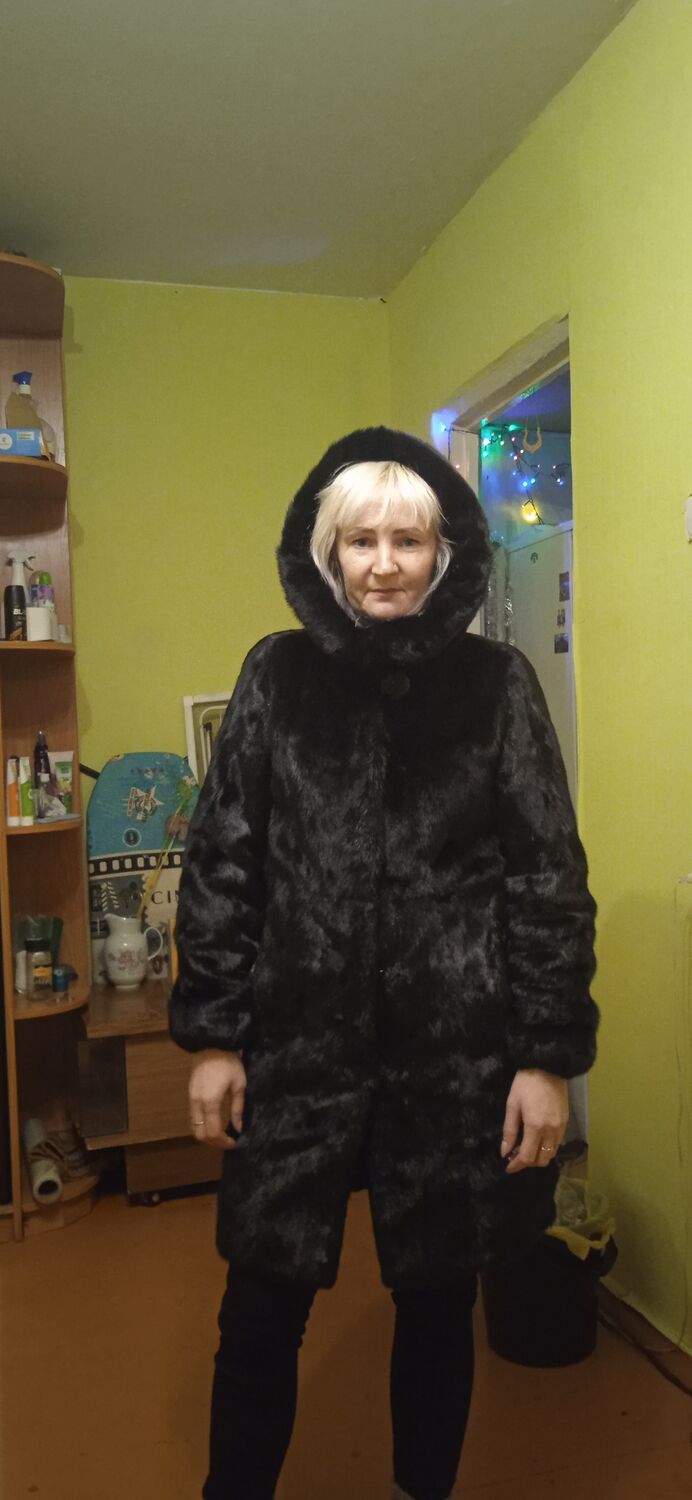  ,   Elena, 48 ,   ,   