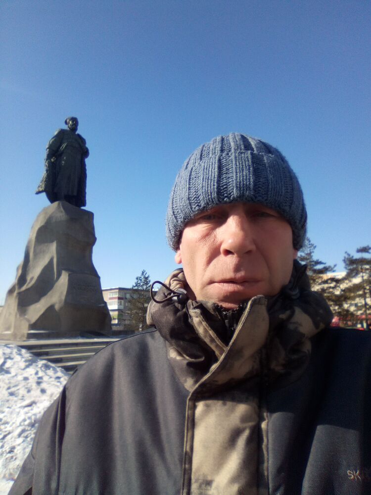  25459684  Aleks, 46 ,    
