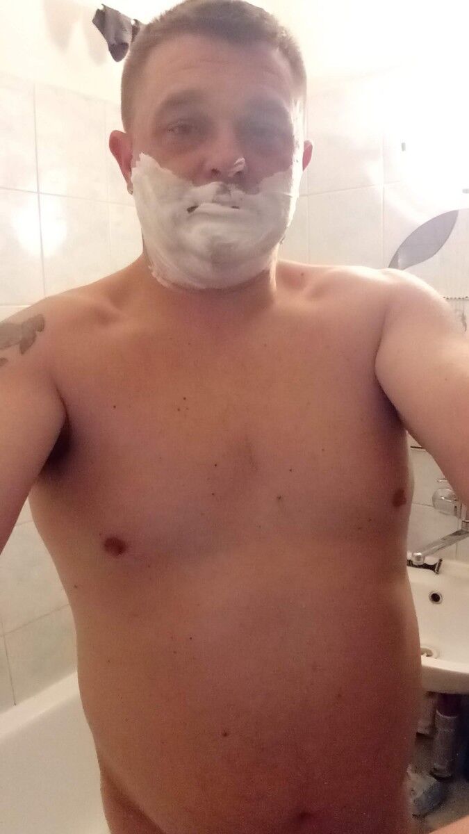  18829764  Kamil, 57 ,    