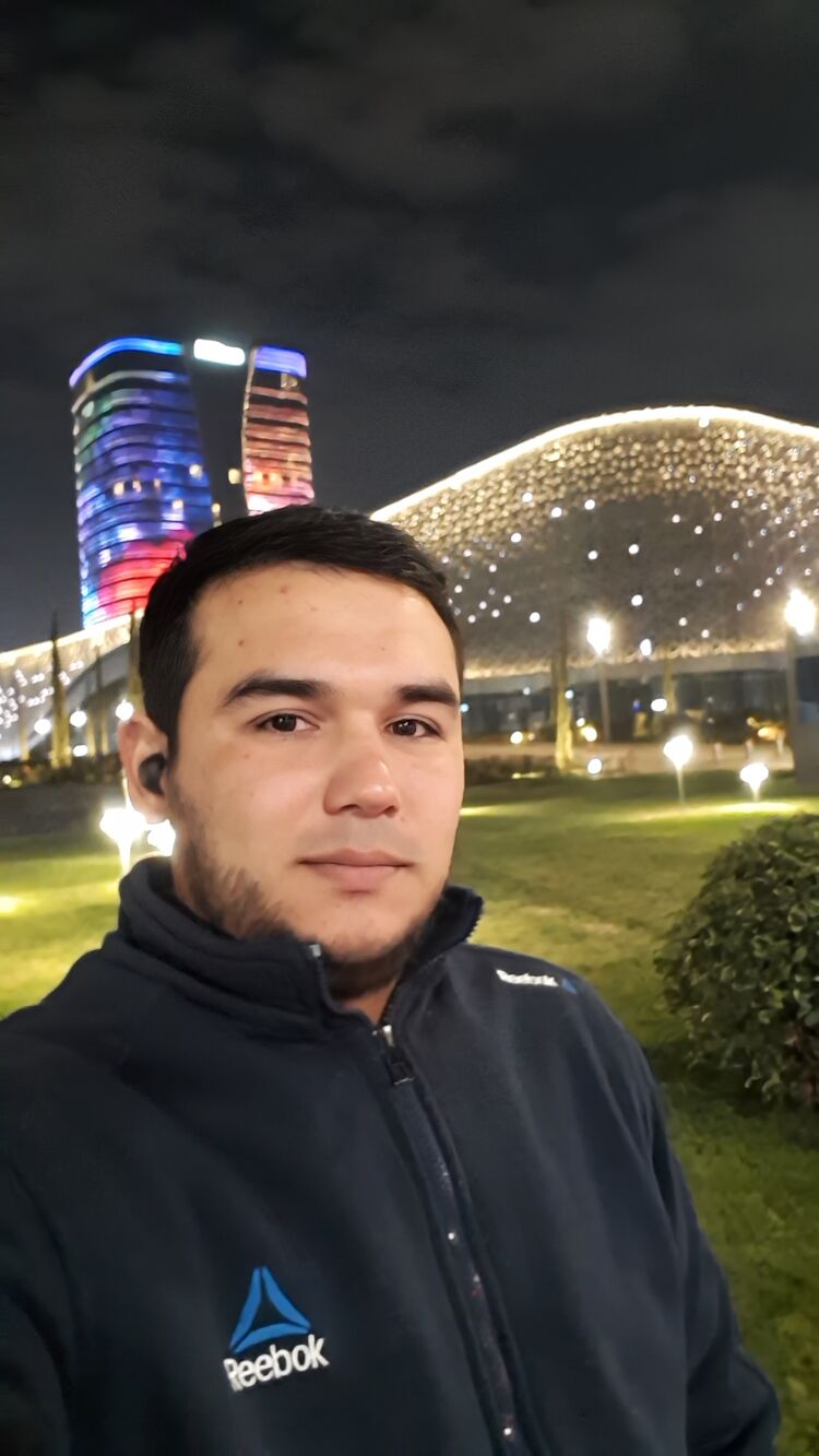  29428394  Mikhail, 33 ,    -