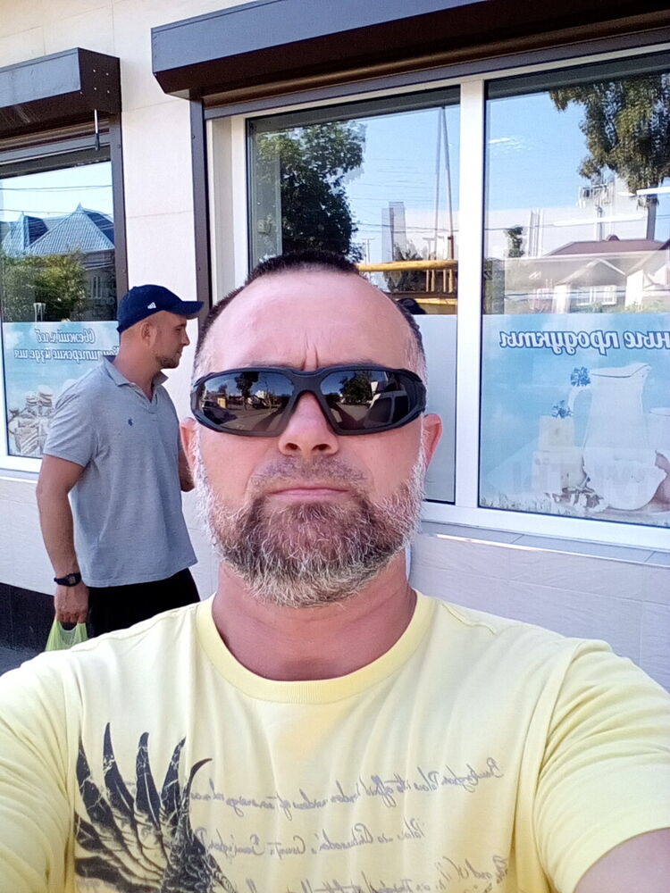  ,   Denis, 44 ,   ,   , c 