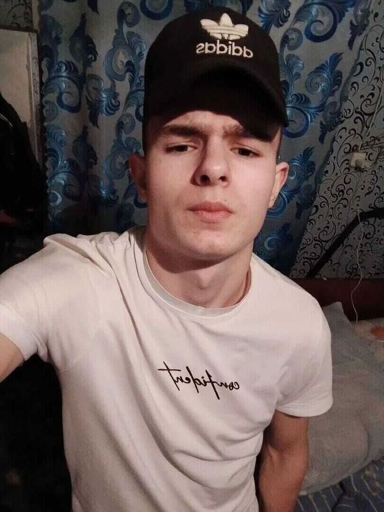  41644774  Vitalii, 22 ,    