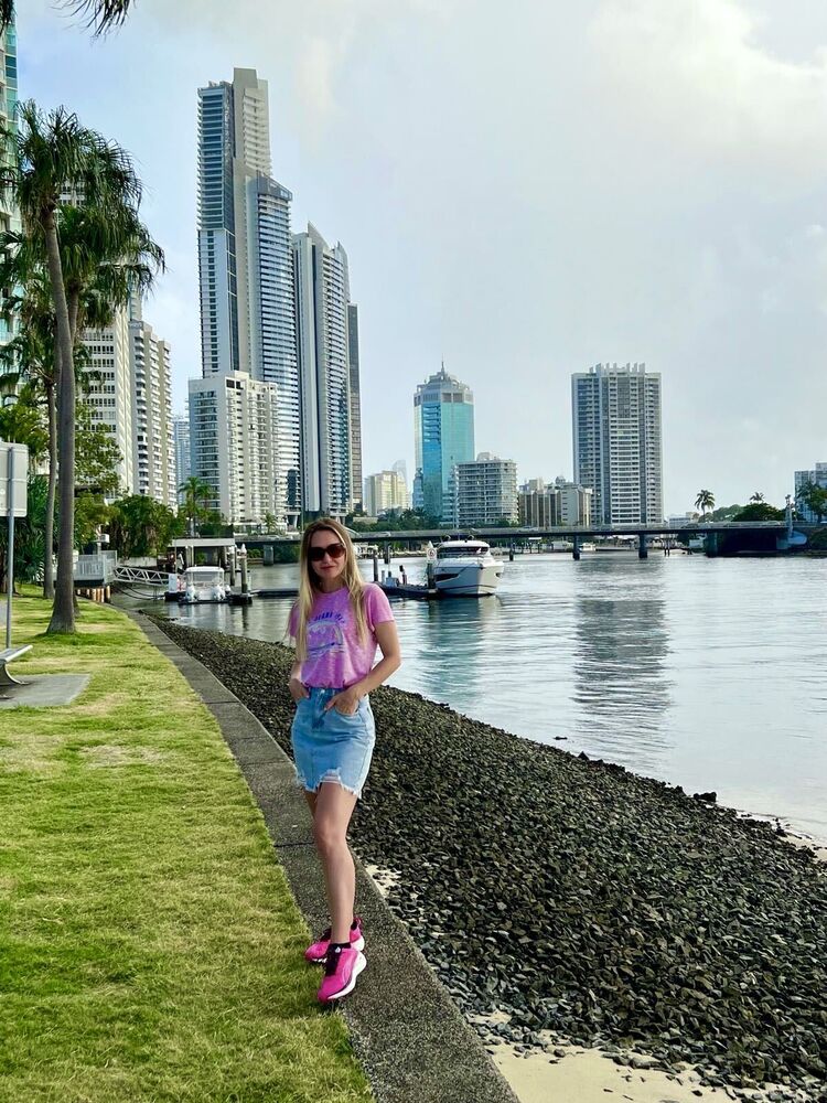  53936344  Vika, 37 ,    