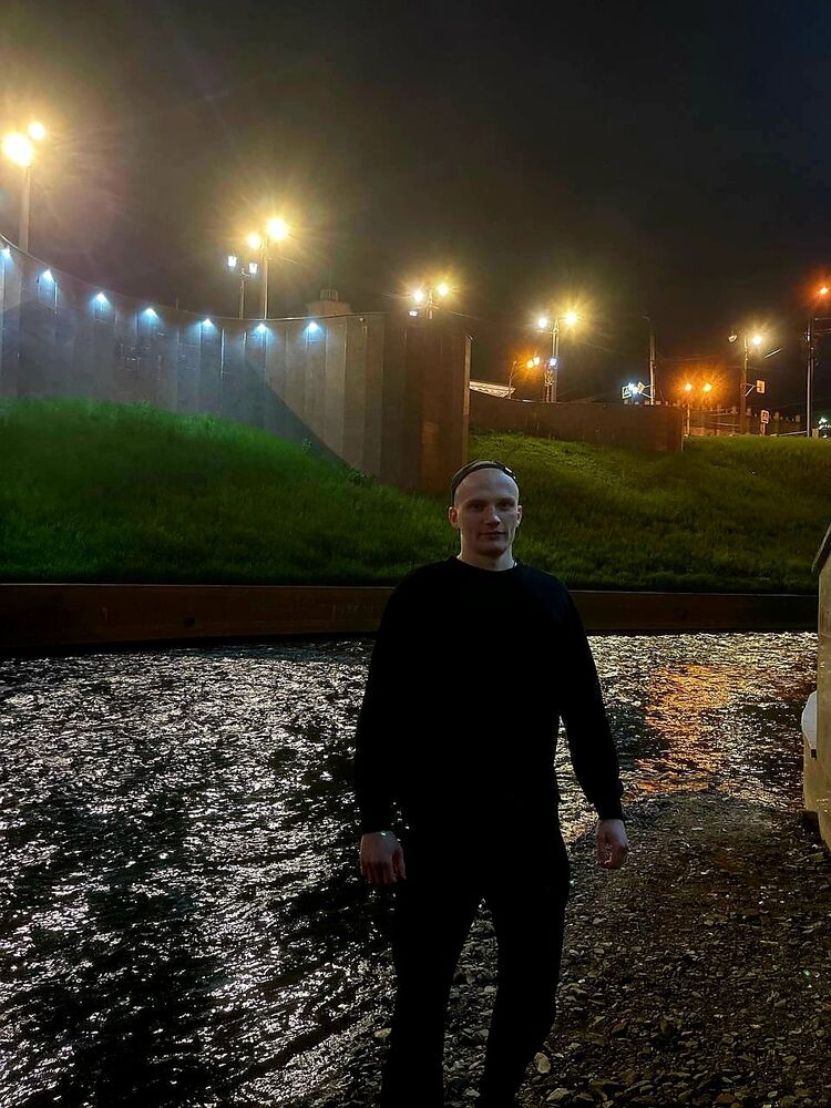  53073394  Valery, 25 ,    