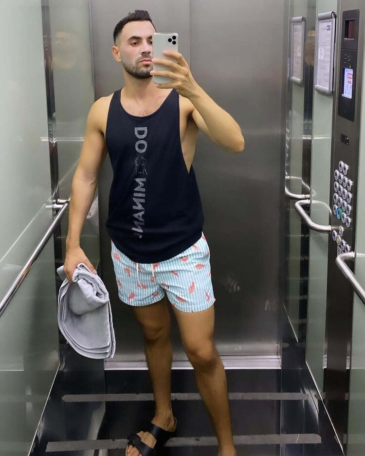  49569114  , 35 ,    