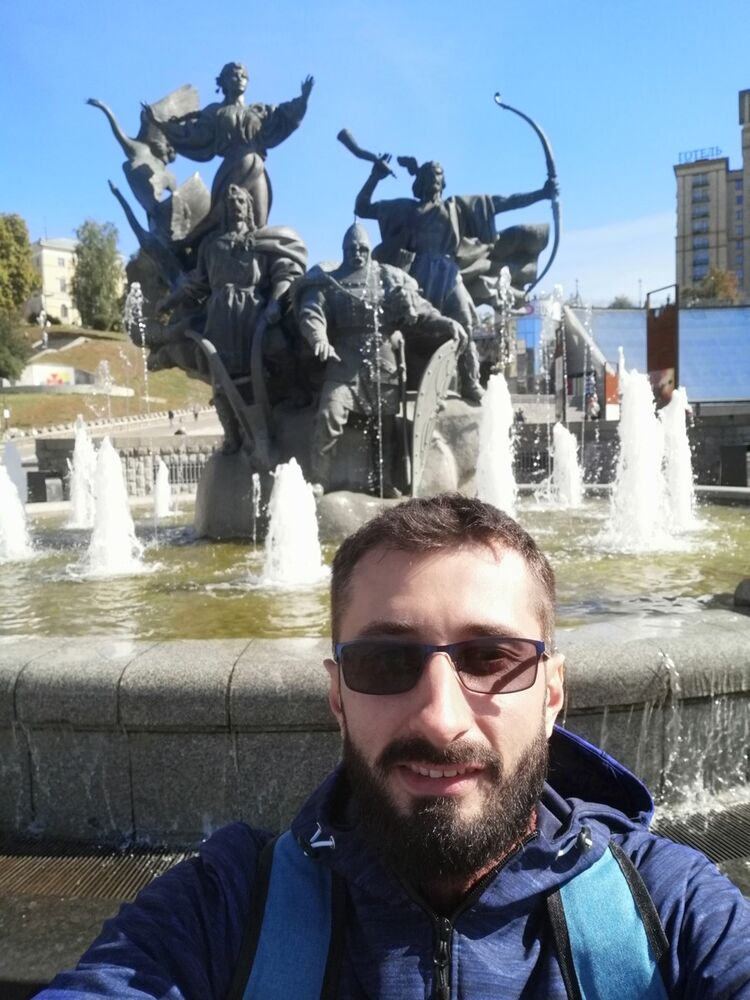  18136614  , 36 ,    