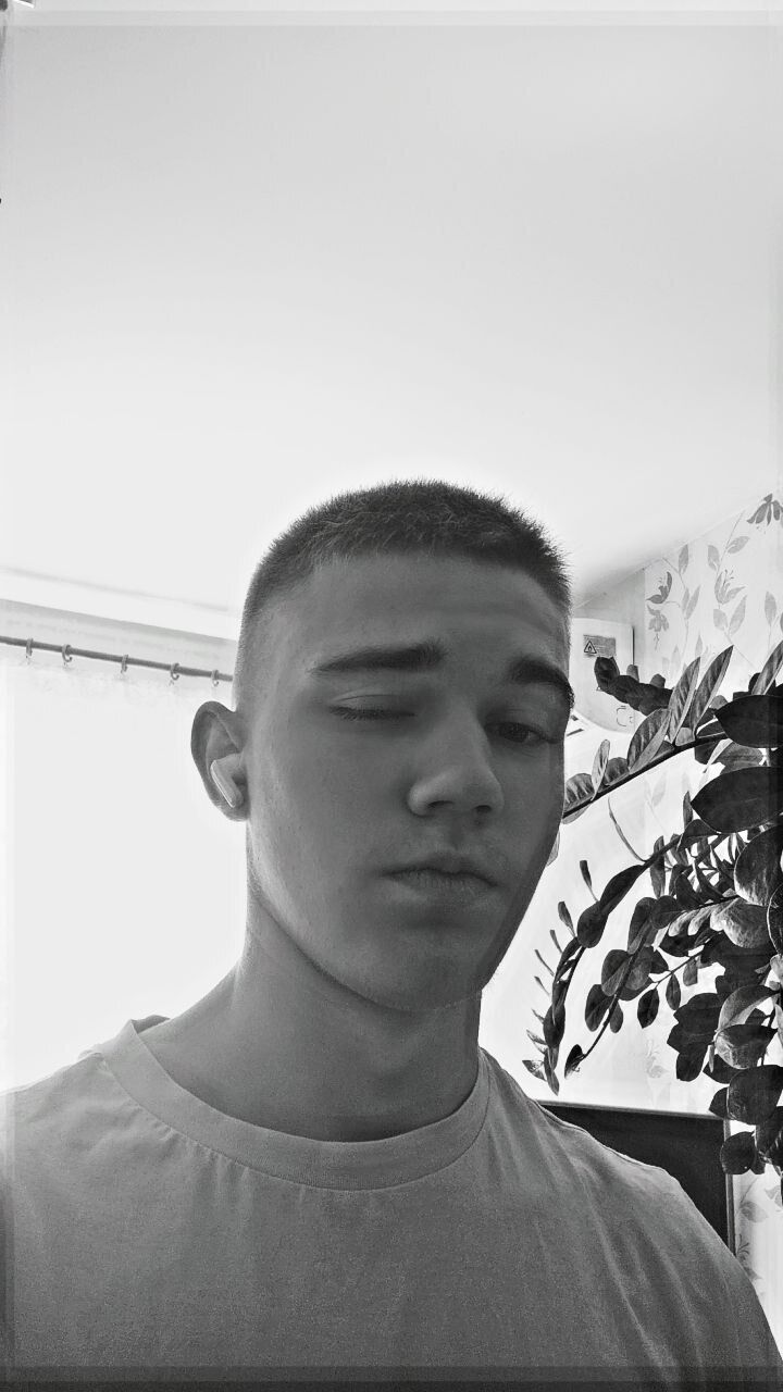  ,   Ignas, 19 ,   ,   