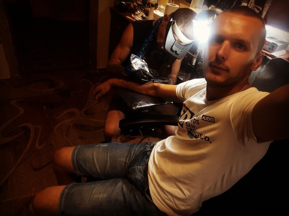  ,   Evhen, 32 ,   ,   , c , 