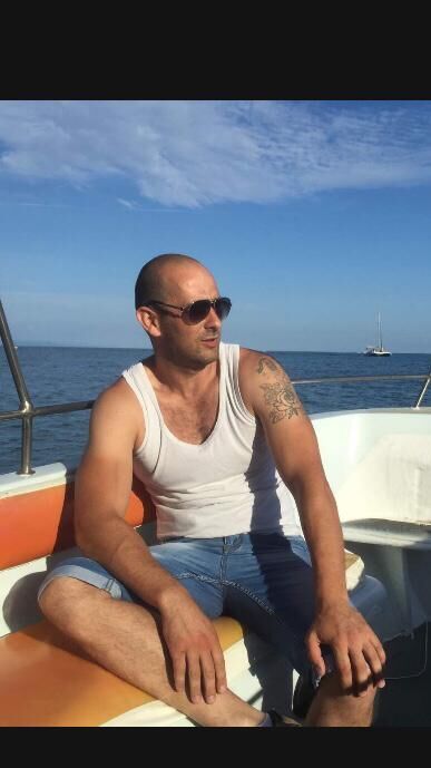  40726864  Alexander, 39 ,    