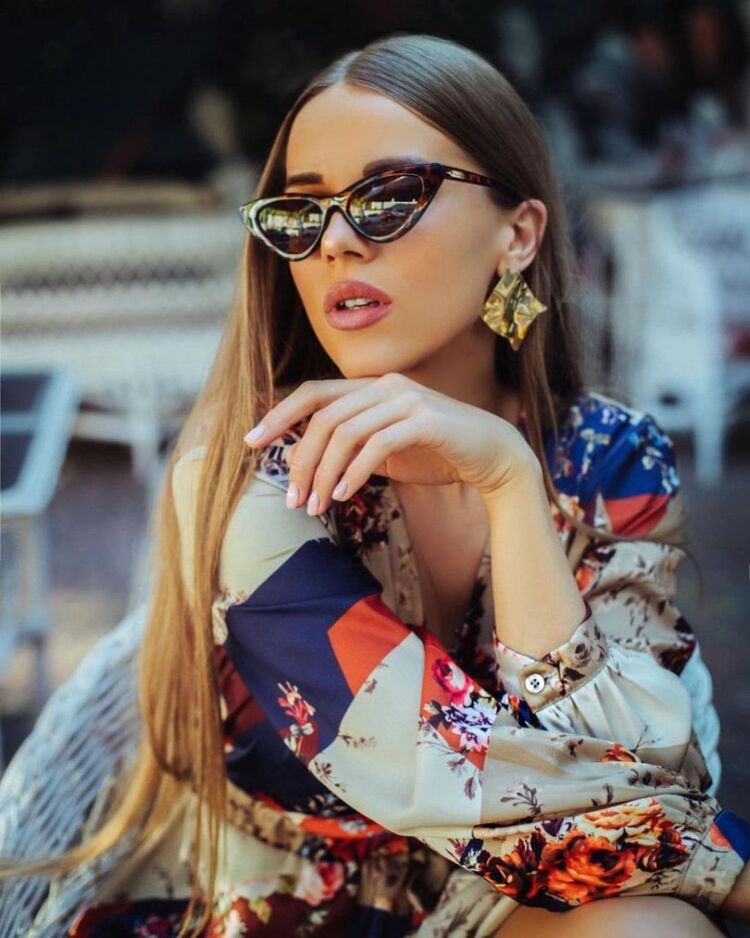  37126554  Olga, 31 ,    