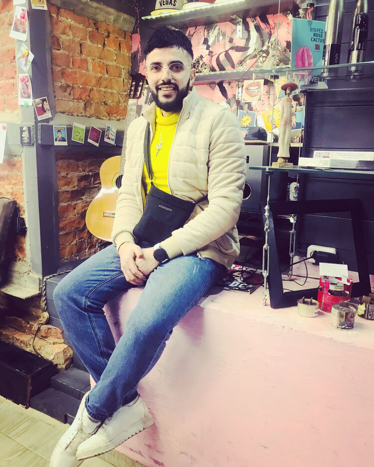  ,   Farik, 30 ,   