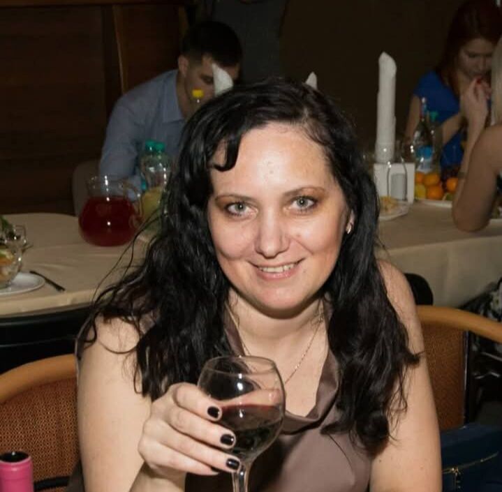  53512524  Anna , 55 ,    