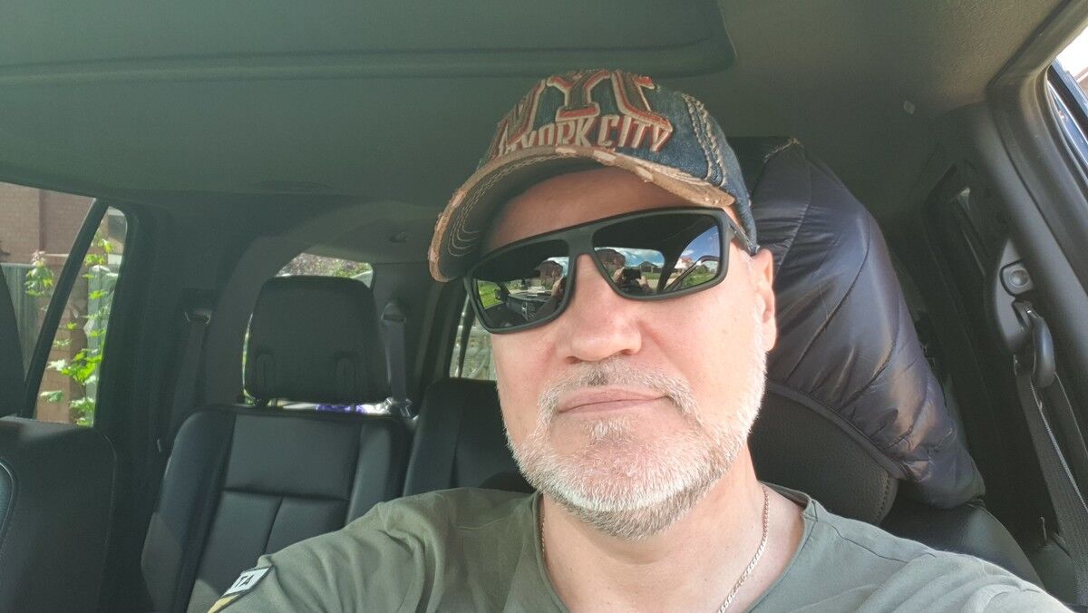  18893314  Andrey, 104 ,    