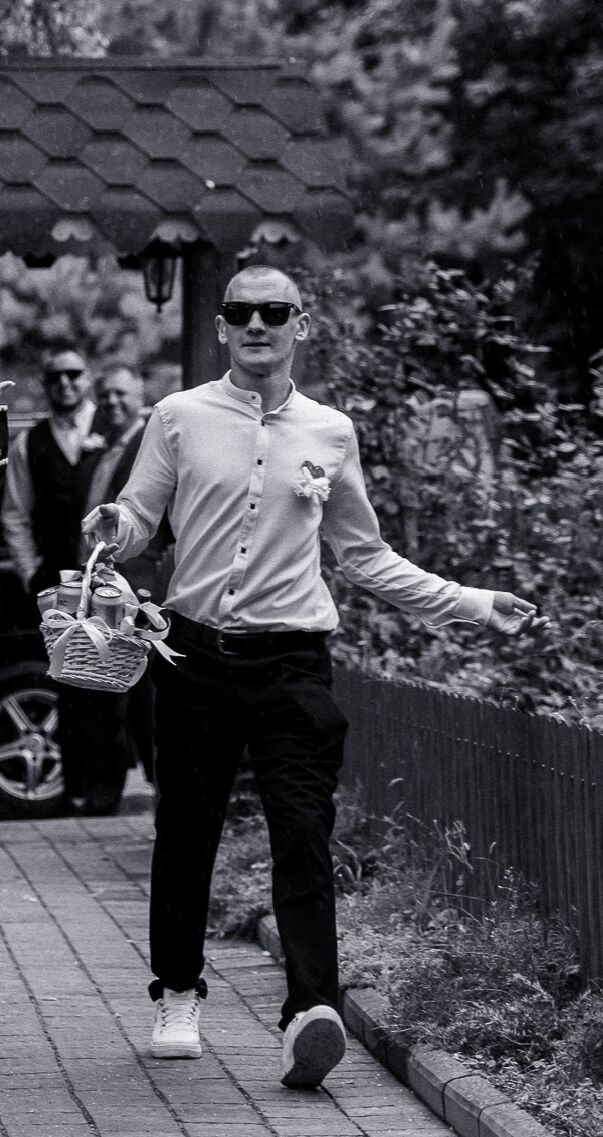  54553024  Petro, 26 ,    