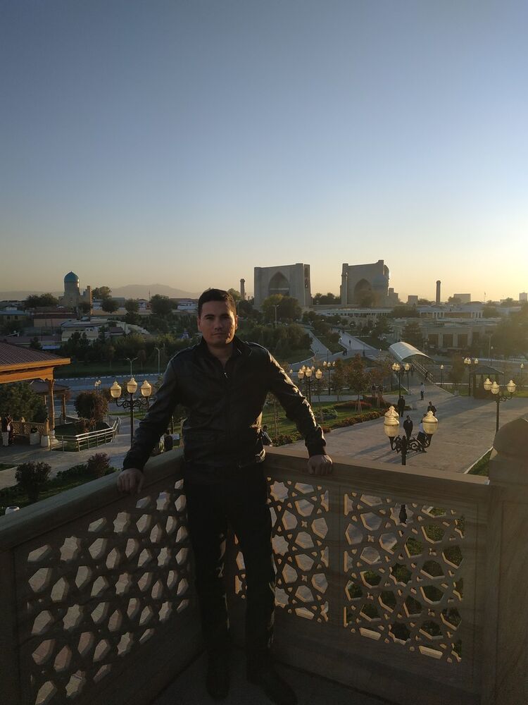  ,   Nodirbek, 33 ,  