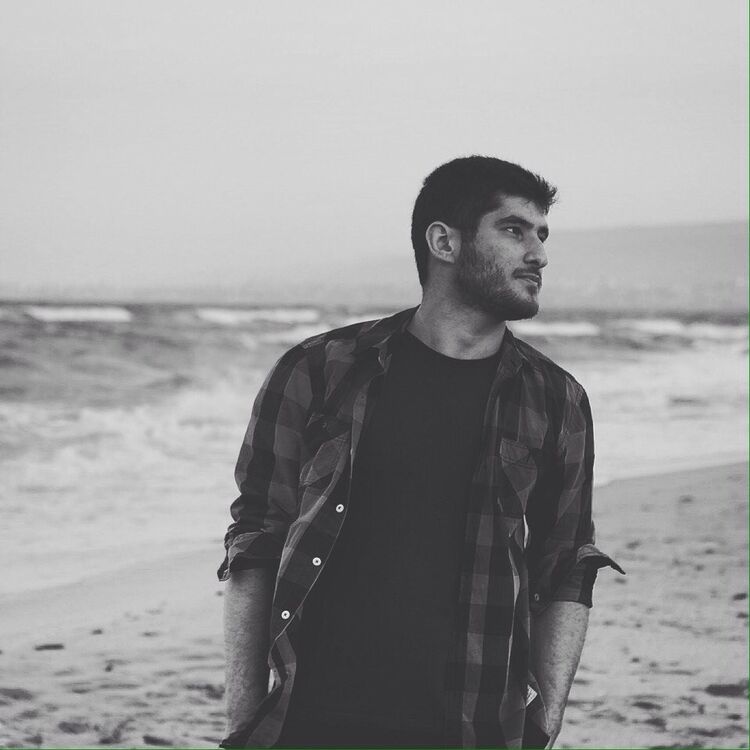  ,   Sultan, 28 ,   