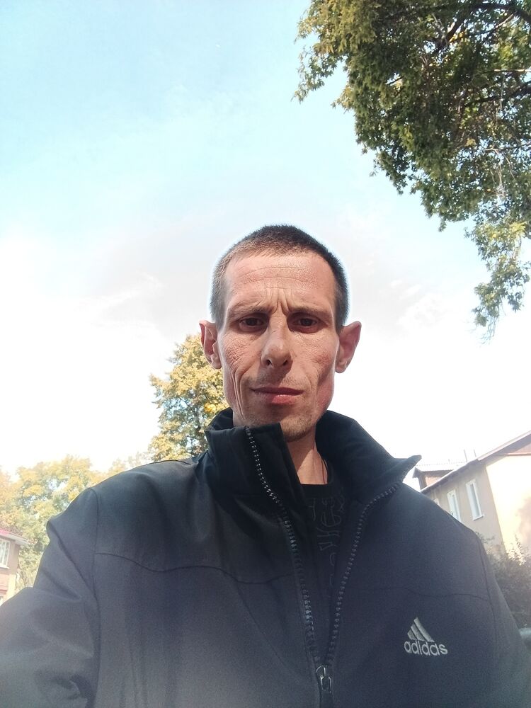  46378974  , 42 ,    
