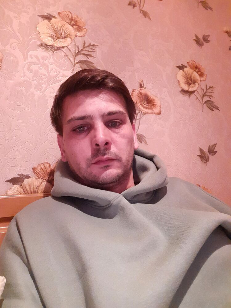  ,   Sergiu, 37 ,   ,   , c 