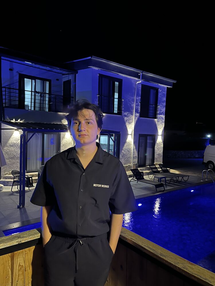  54366964  Mehmet, 20 ,     