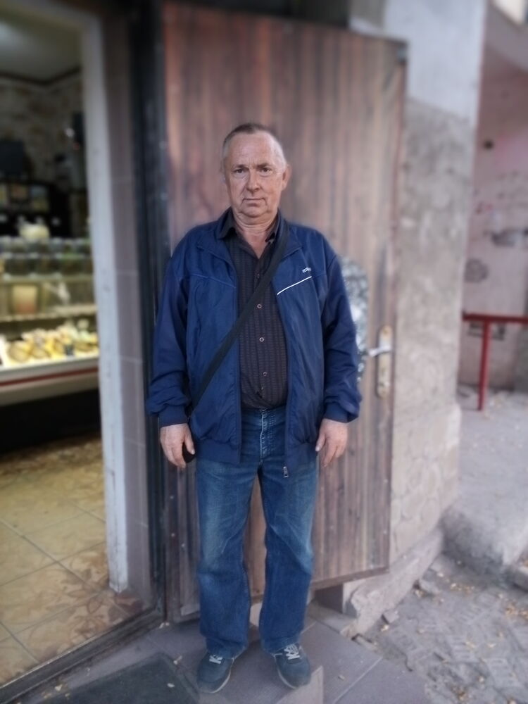  38087484  , 65 ,    