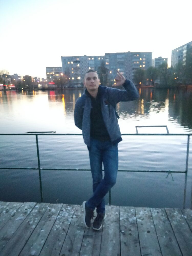  32998134  DiKer, 29 ,    