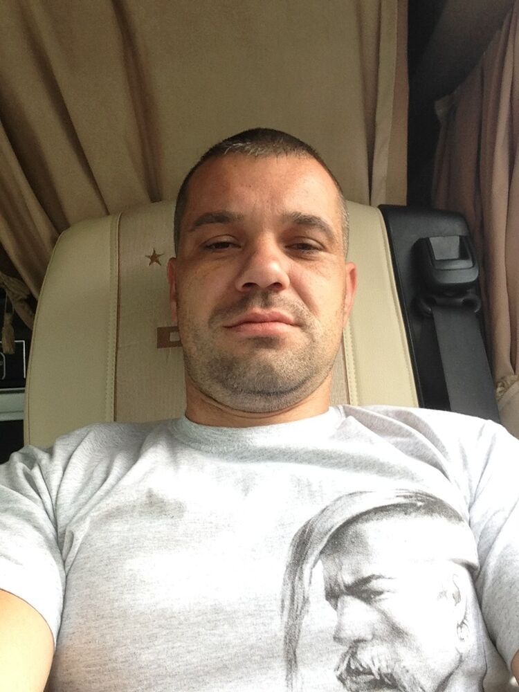 ���� 10379154 ������� ����, 41 ���, ���� ���������� � �����