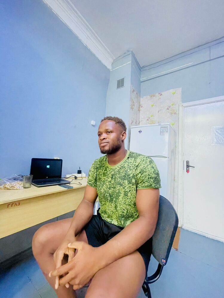  54754764  Steve, 28 ,    