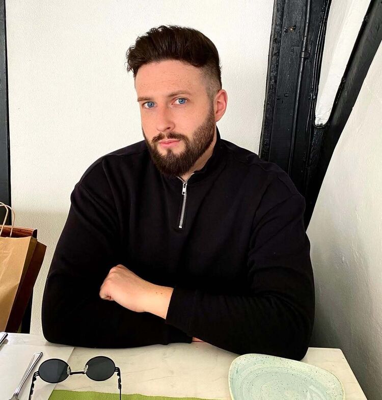  51653784  , 34 ,    -