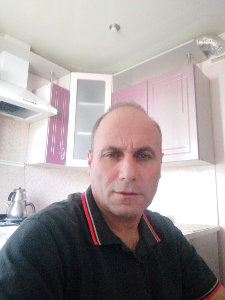  22813804  Cengizhan, 49 ,    