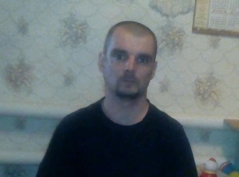  22764344  Alex MC, 44 ,    --