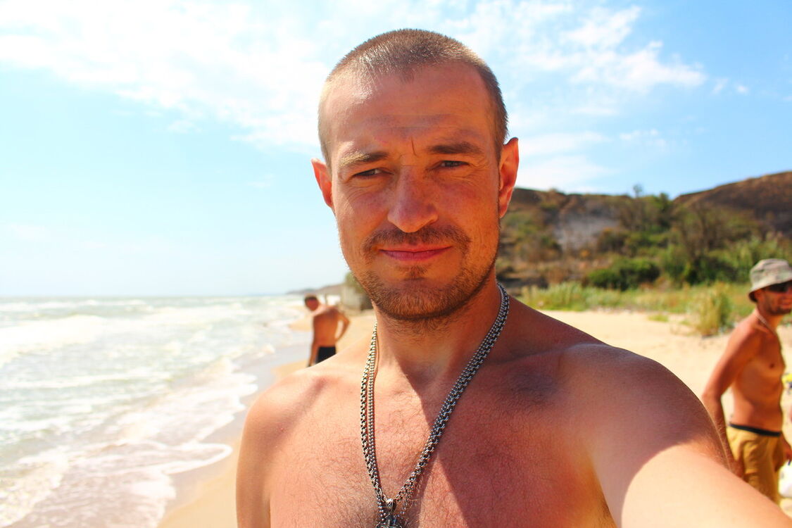  13768374  Alex, 41 ,    