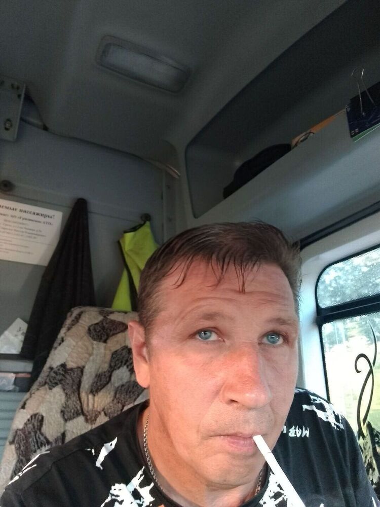  48183174  , 45 ,    