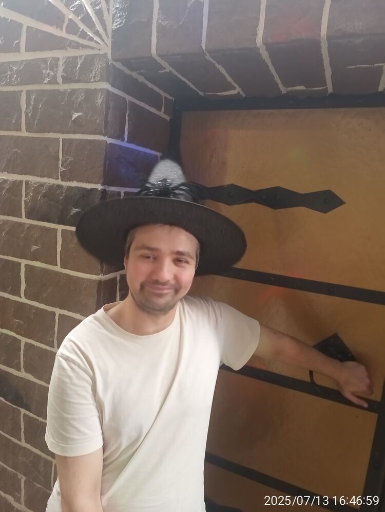  -,   Artem, 37 ,   c 