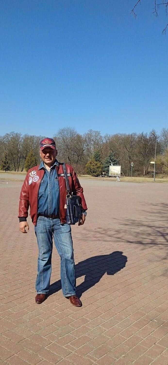  30802414  Rafal, 49 ,    