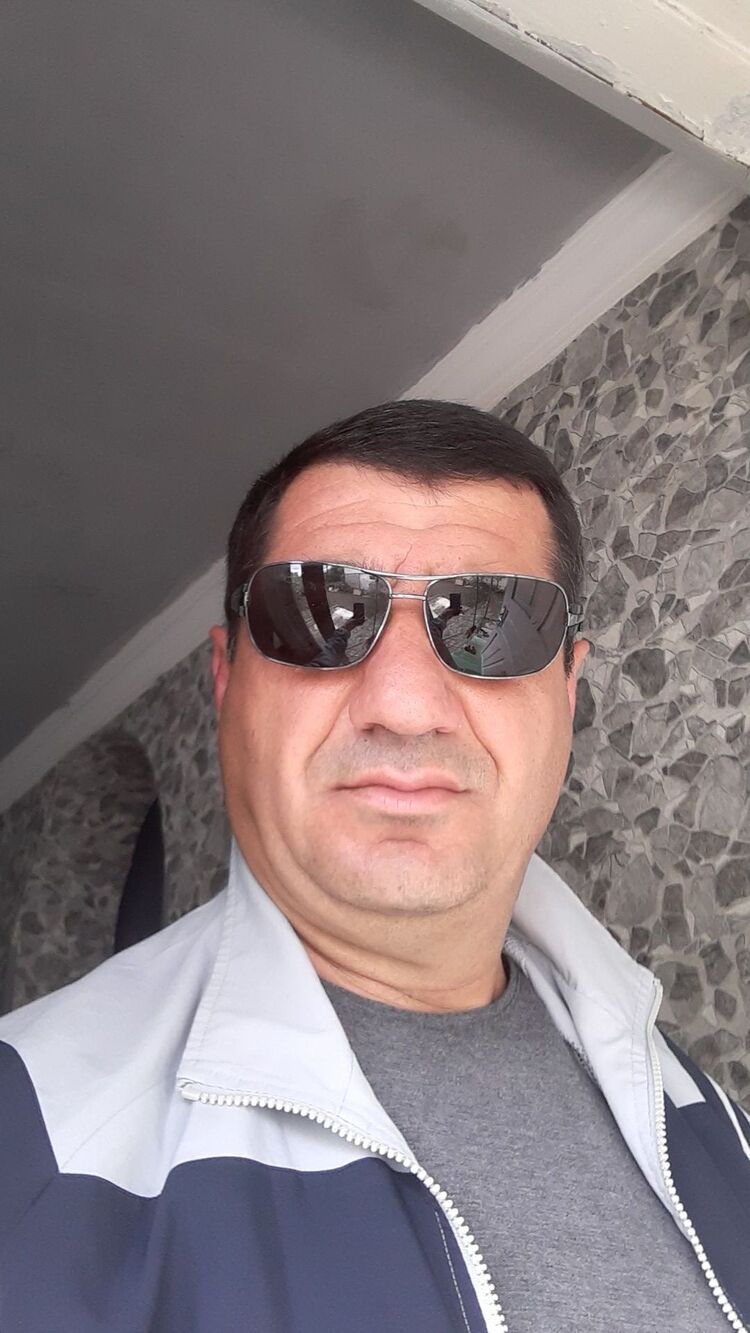  30874204  Temur, 49 ,    