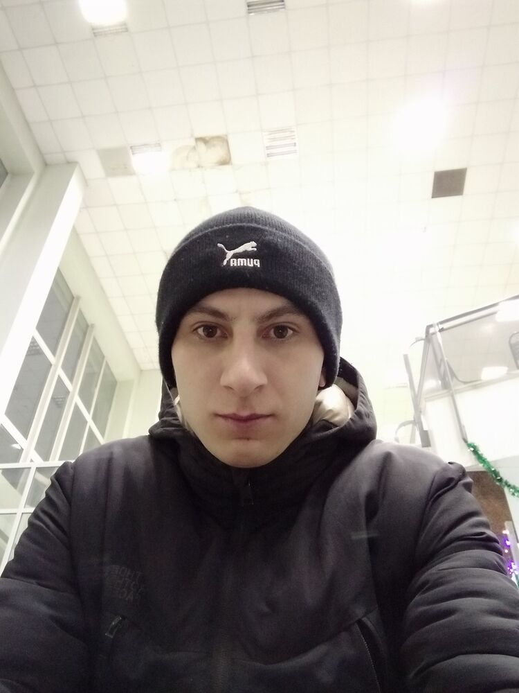  18636144  Ruslan, 31 ,    