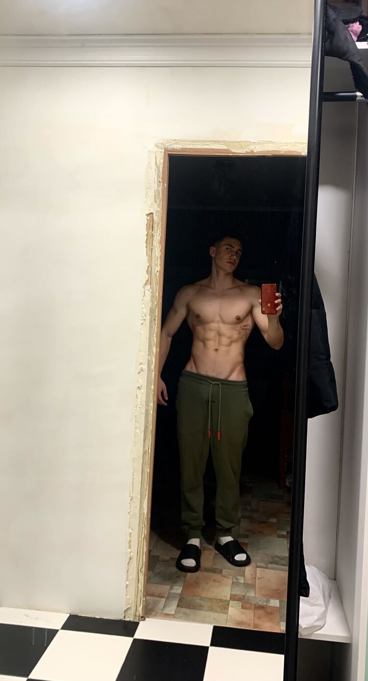  41476424  David, 20 ,    --