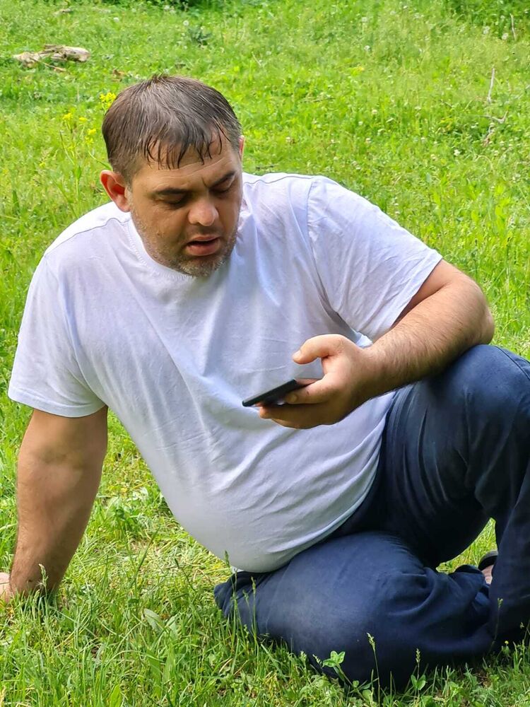  28046874  , 40 ,    