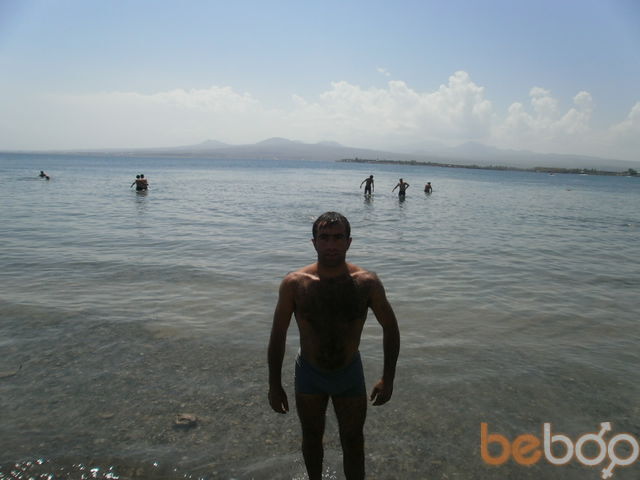  ,   Hayko, 37 ,  