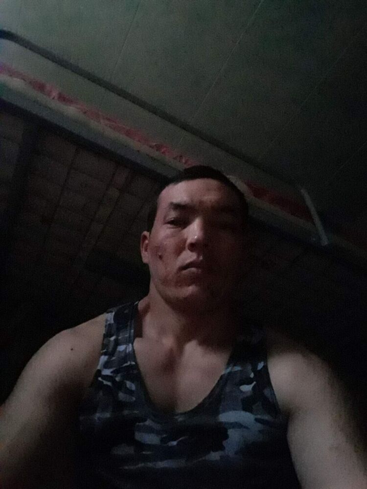  ,   Adxambek, 32 ,   ,   