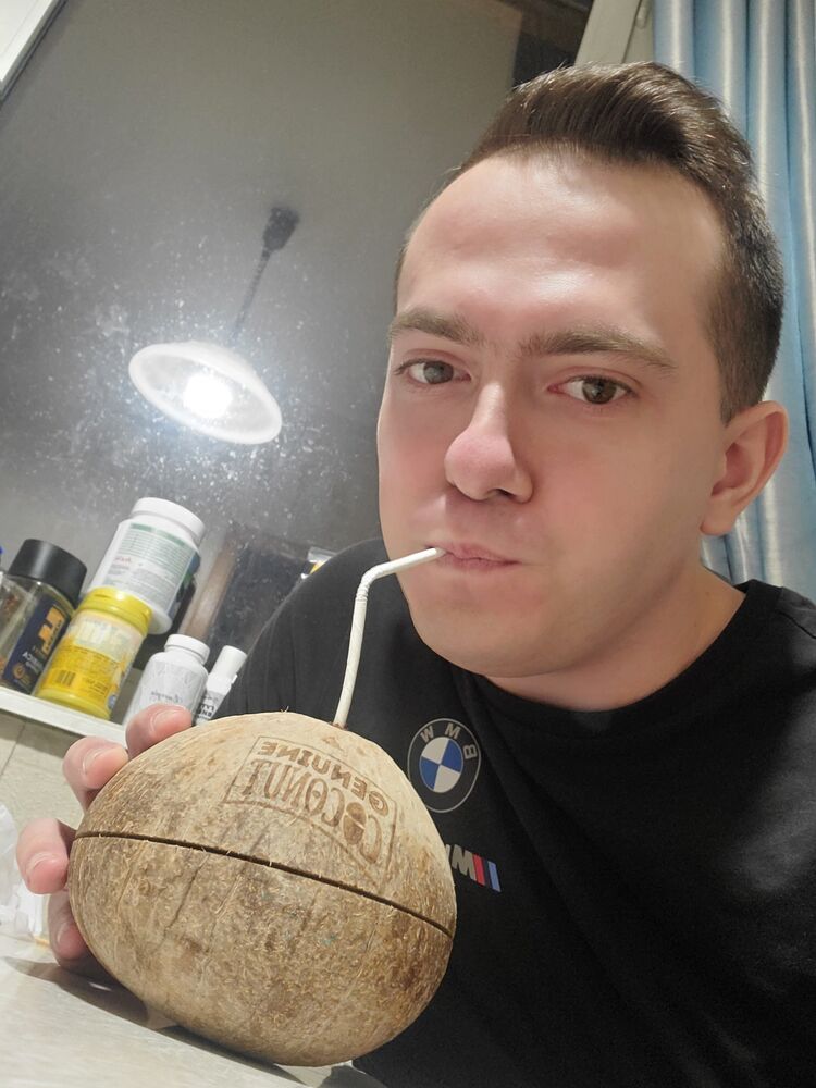  32733074  Timur, 29 ,    