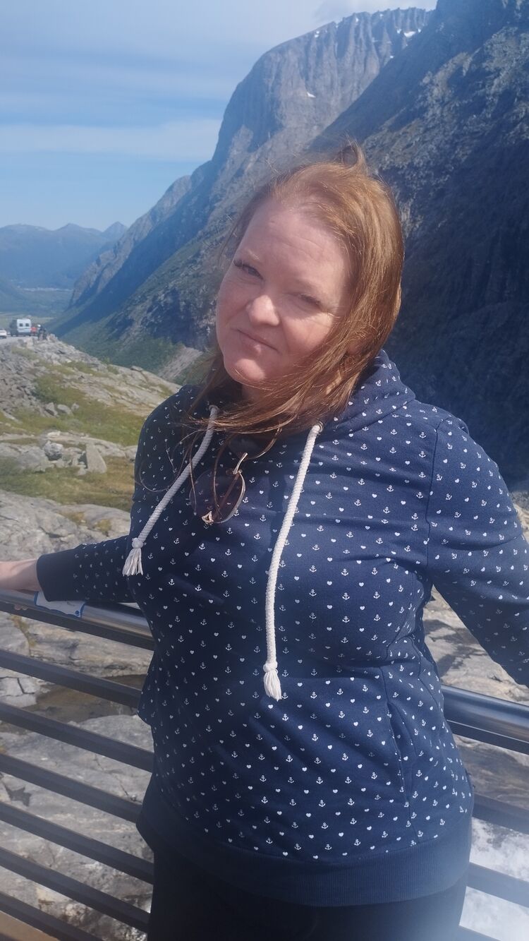  Alesund,   Tatiana, 40 ,   ,   