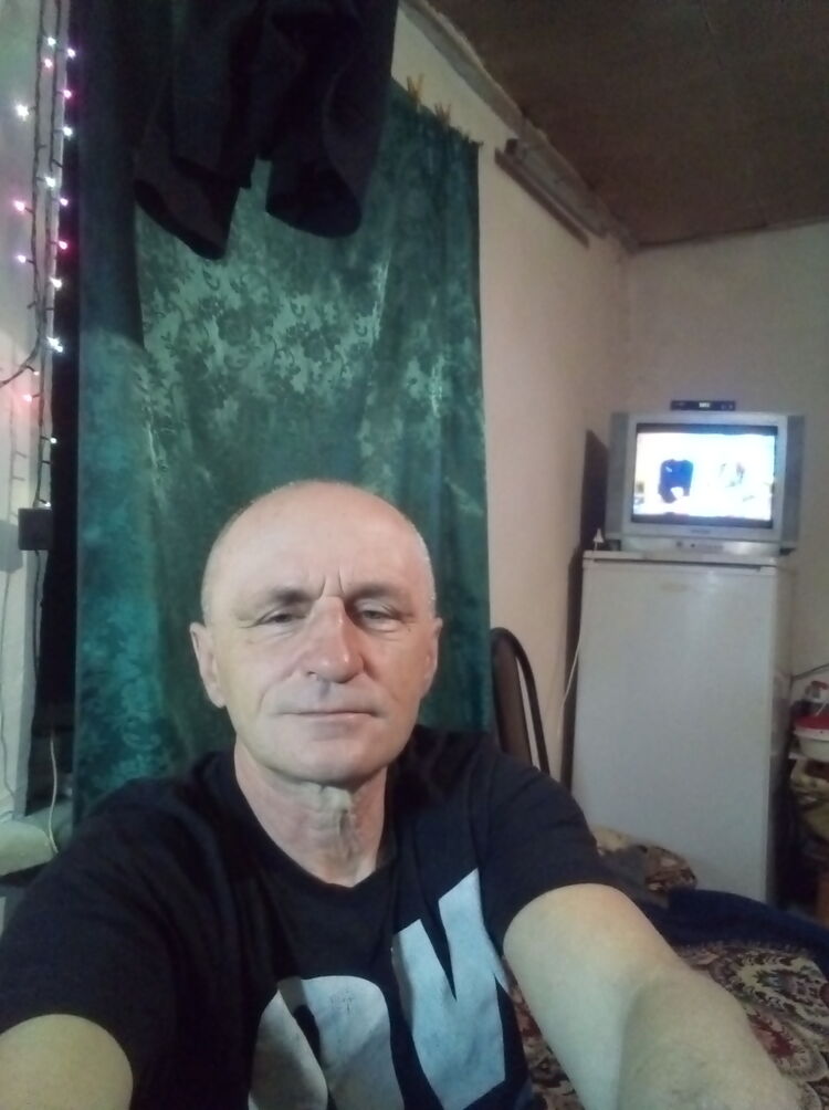  24080594  Gleb, 50 ,    