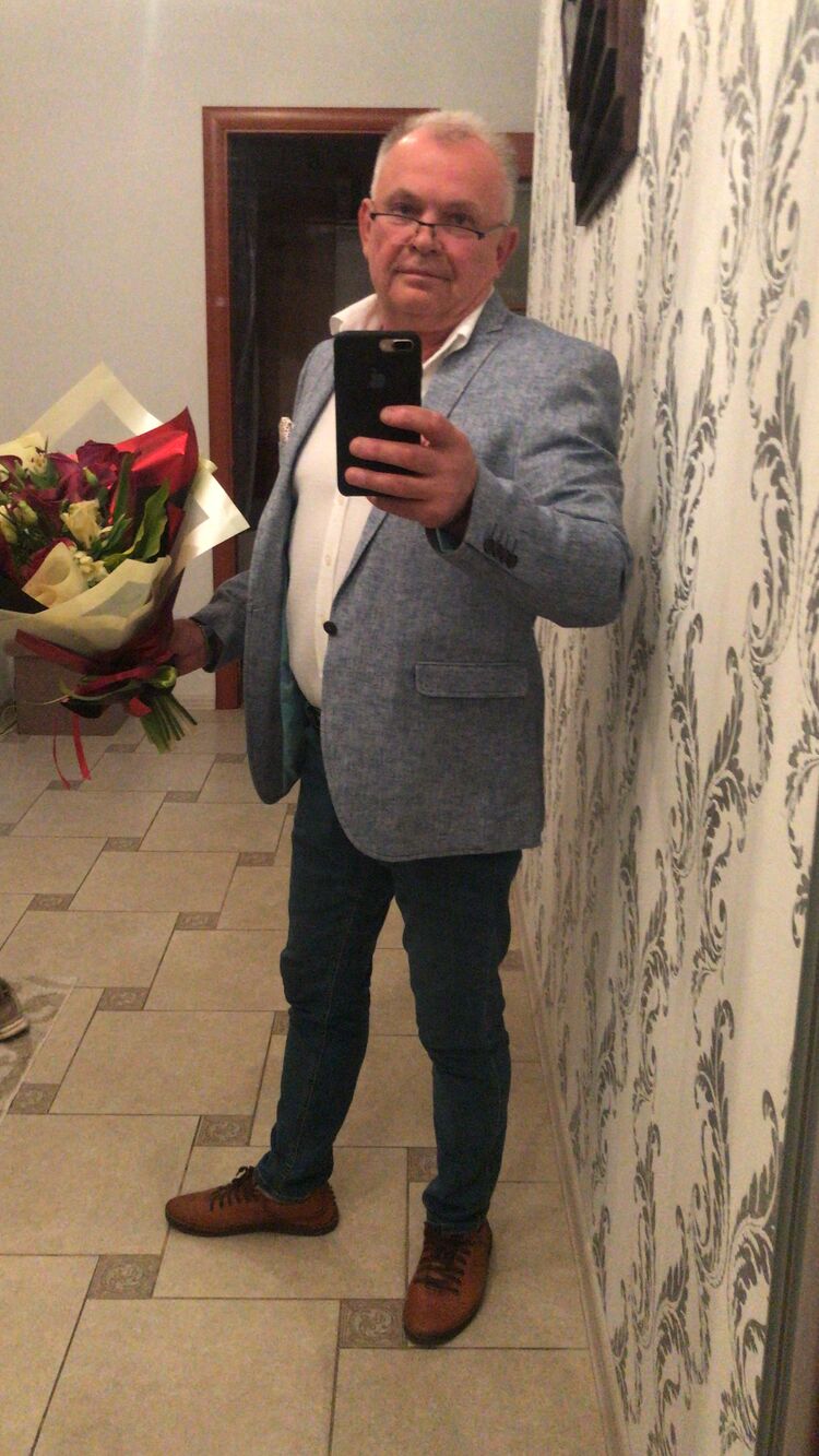  31642124  , 65 ,    
