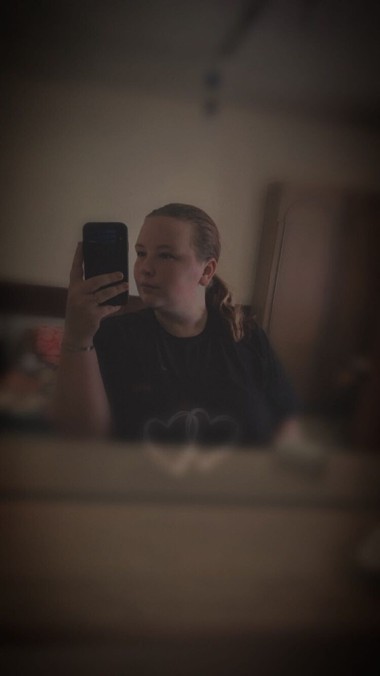  44917084  , 21 ,    